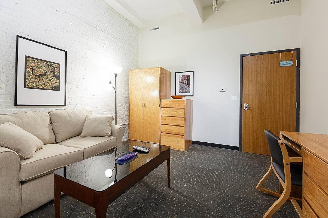 Studio Ready 4 Students & Traveling Professionals! 310 Leilighet Boston Eksteriør bilde