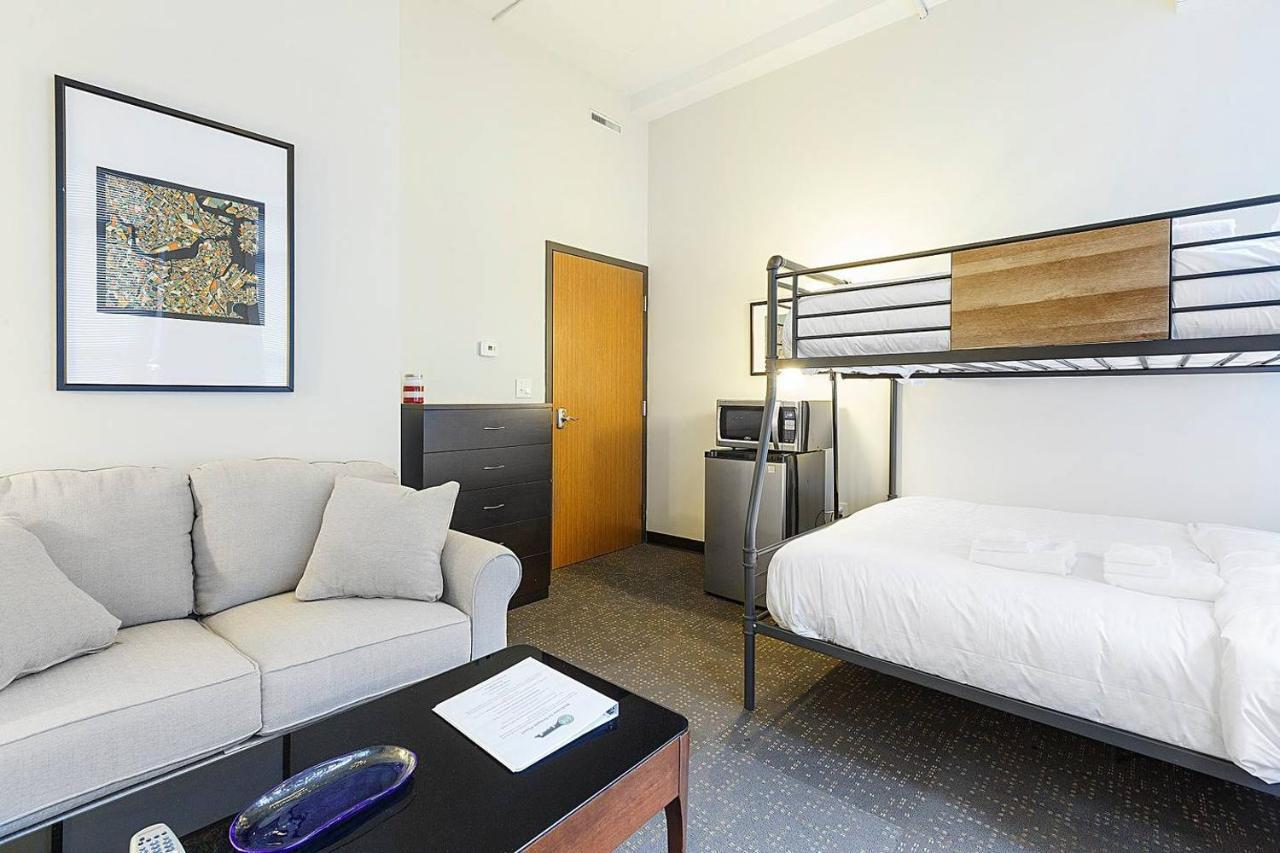 Studio Ready 4 Students & Traveling Professionals! 310 Leilighet Boston Eksteriør bilde